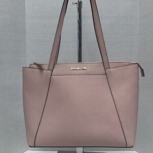 Michael Kors Maddie Tote Bag